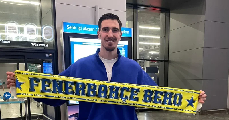 Nando De Colo, İstanbul’a geldi!