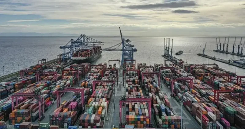 İhracatçının yeni rotası belli oldu! 273 milyar dolar barajı aşıldı! Yeni rekor geldi!