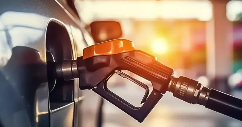 Dünyada petrolün yüzde 17 düştüğü dönemde Türkiye de benzin yüzde 132 zamlandı