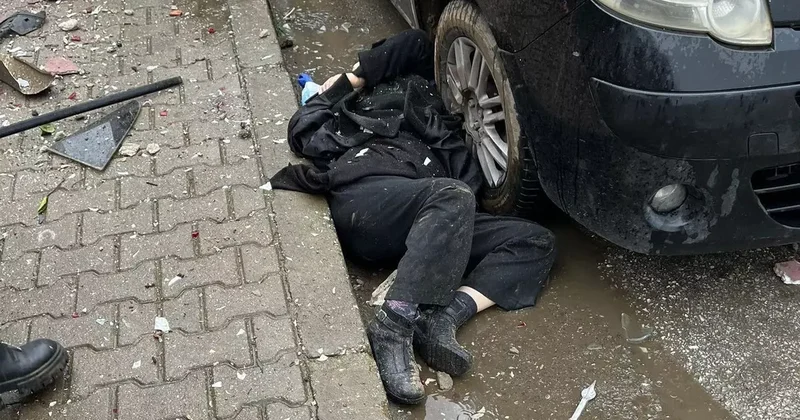 İzmir de otomobil apartmanın bahçesine uçtu: 1 i ağır 6 yaralı