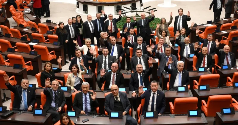 Önerge AKP MHP oylarıyla reddedilmişti: CHP Meclis te emekli nöbeti ne başladı