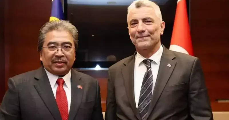 Bakan Bolat, Malezya Yatırım Ticaret ve Sanayi Bakanı Ghani ile görüştü