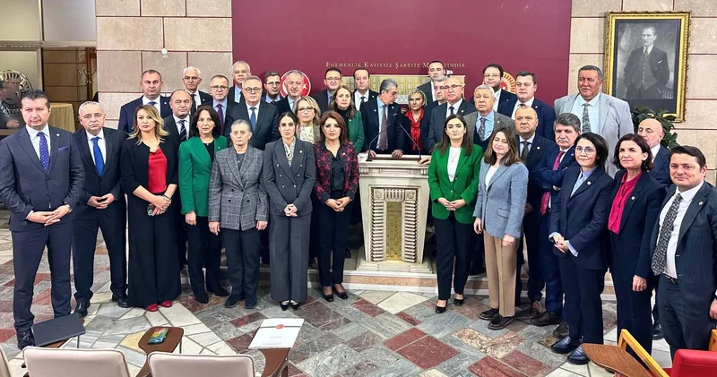 CHP den Meclis te emekli aylığı nöbeti: Emeklilerin yoksulluk ve açlık maaşına mahkûm edilmesine izin vermeyeceğiz!