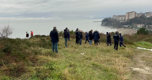 3 gündür kayıp olan kadının eşyaları deniz kenarında bulundu Düzce Haberleri