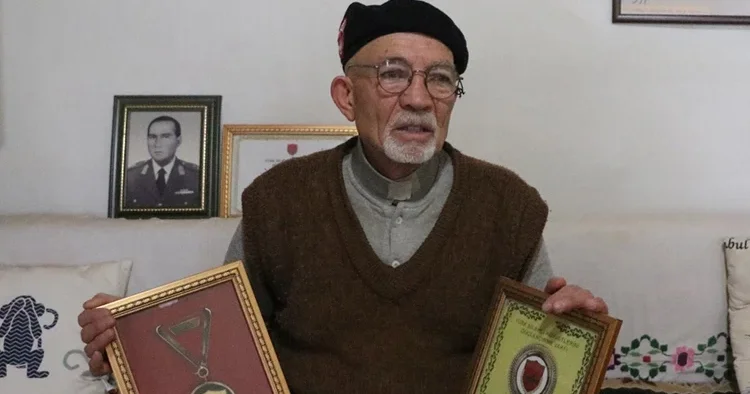 Stantta görünce etkilenip ağladı; 77 bin metrekarelik arsasını TSK için bağışladı Mahallede dışlandım