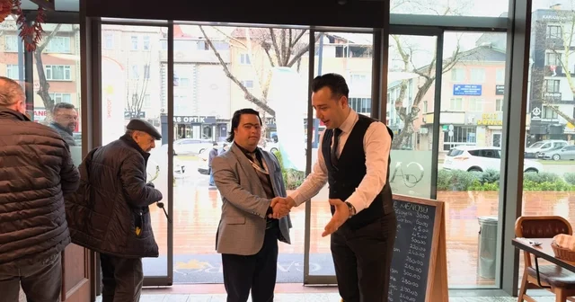 İnegöl ün en özel başkanı İnegöl ün +1 başkanı gönülleri fethediyor Down sendromlu Can Ahmet Haymana İnegöl Belediyesi nin gözdesi oldu Bursa Haberleri