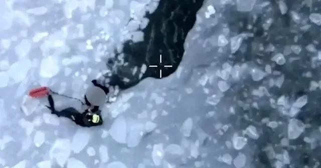 New York ta donmuş sulara düşen üç kişi güçlükle kurtarıldı VİDEO İZLE