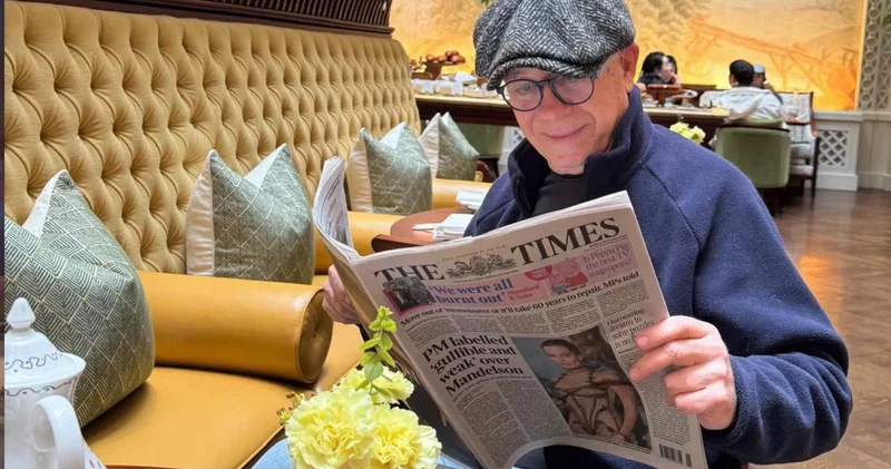 Ertuğrul Özkök: 007 casus barında dinlediğim bir kesik baş, bir kadın casus ve gerçek bir seks skandalı