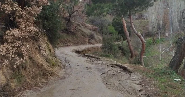 Bozuk yol yağışların ardından çileye döndü Denizli Haberleri