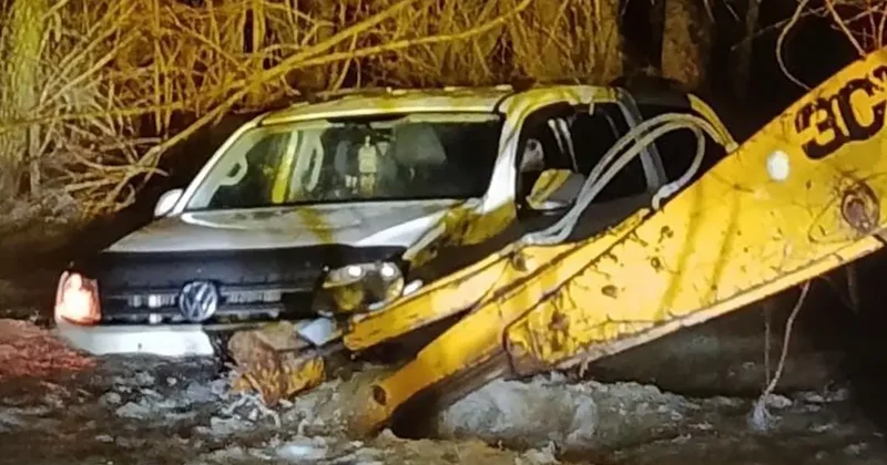 Ankara’da suya kapılan araç yaklaşık 150 metre sürüklendi