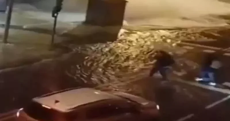 İspanya nın Endülüs bölgesinde şiddetli yağış devam ediyor