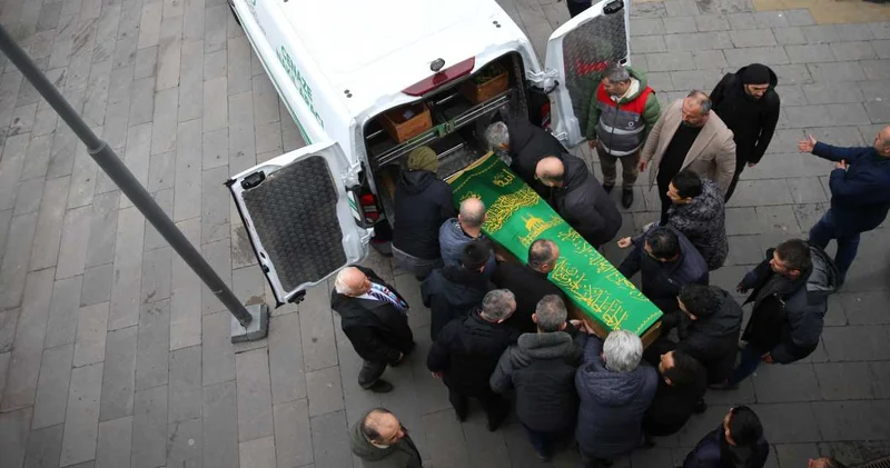 43 yaşındaki öğretmen halı saha maçında hayatını kaybetti