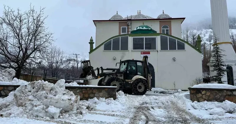 Kahramanmaraş kırsal bölgelerde kar temizliği