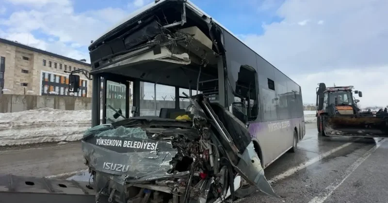 Yüksekova’da 18 kişinin yaralandığı kazanın görüntüleri ortaya çıktı