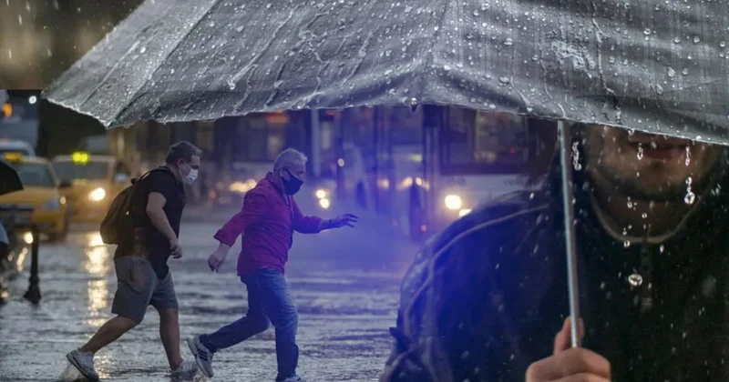 SON DAKİKA HAVA DURUMU UYARISI! İstanbul a turuncu kodlu alarm! Megakentte kuvvetli sağanak kapıda! Meteoroloji o günlere işaret etti