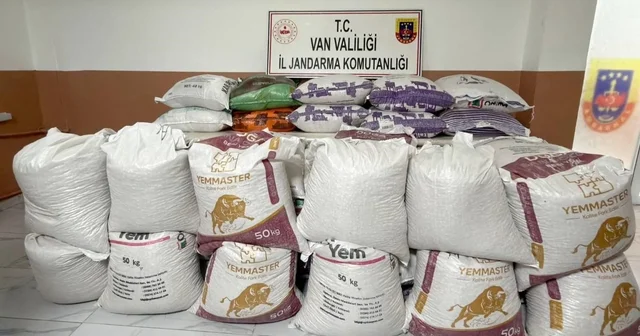Van da 3,5 milyon TL değerinde kaçak gıda malzemesi ele geçirildi Van Haberleri