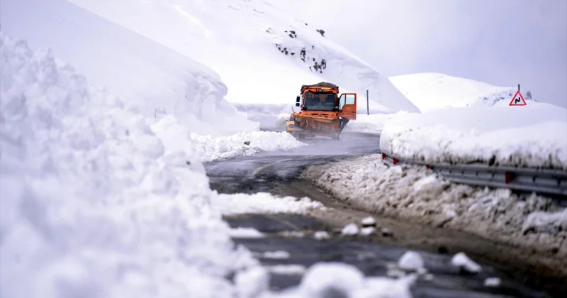 Ardahan Şavşat kara yolu tipi nedeniyle tır geçişine kapatıldı