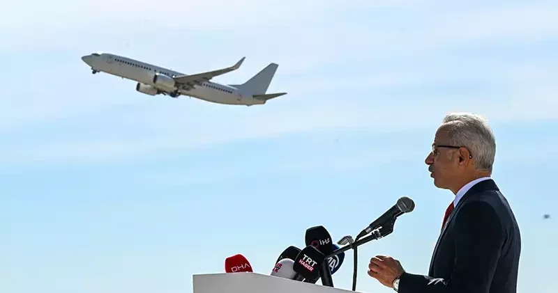 Bakan Uraloğlu: Ocak ayında havalimanları 17,7 milyon yolcuya hizmet verdi