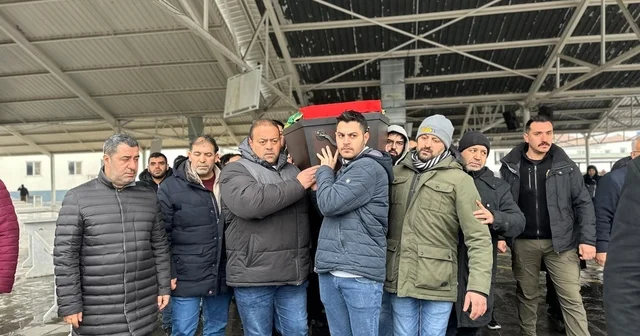 Almanya da öldürülen tren görevlisi Serkan Çalar Gaziantep te defnedildi Gaziantep Haberleri