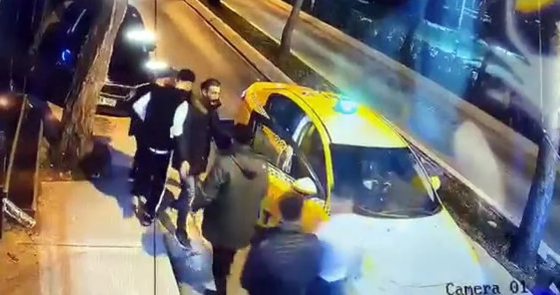 Son dakika: İstanbul’da taksi şoförü aracına 5 kişi alamam dedi, darp edildi Son dakika haberleri
