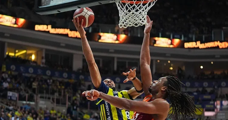 Potadaki derbide kazanan Fenerbahçe Beko!
