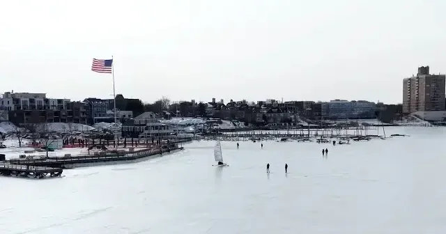 ABD’yi kutup soğuğu vurdu: Navesink Nehri kısmen dondu VİDEO İZLE