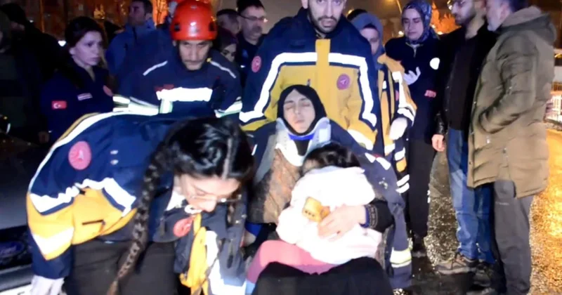 Yaralı annelerinin kucağından inmediler Sözcü Gazetesi