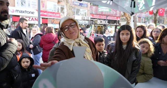 Kocaelispor dan Kadınlar Günü nde hediye çarkı etkinliği Kocaeli Haberleri