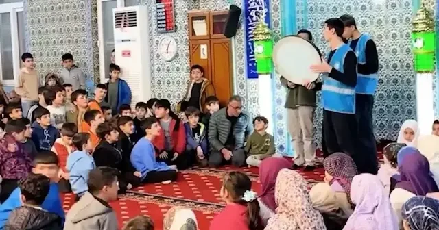 Hatay’da çocuklar teravih sonrası eğlenceli etkinliklerle buluştu VİDEO İZLE