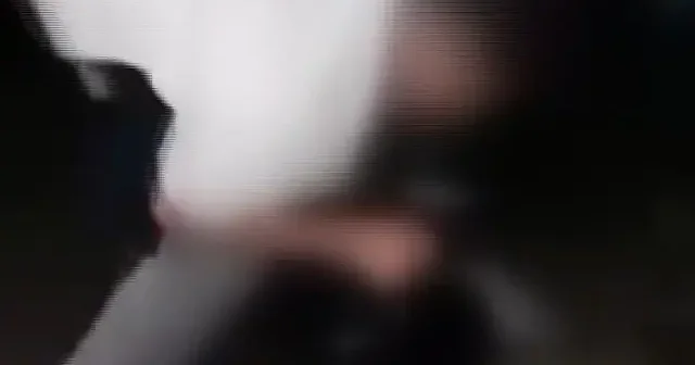 Çocukların akran zorbalığı kamerada: Biri dövdü diğeri kayda aldı VİDEO İZLE