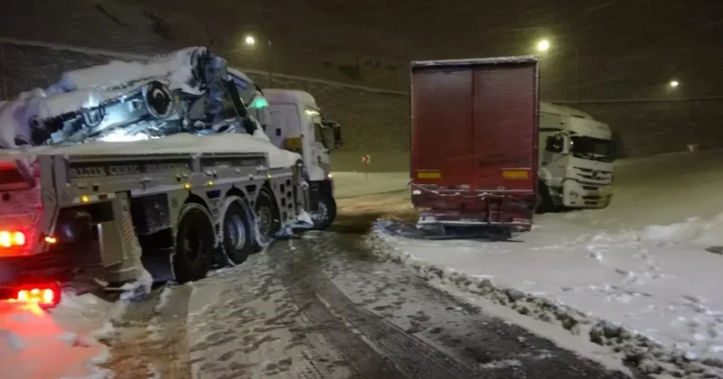 Bitlis’te kar yağışı kazaları da beraberinde getirdi