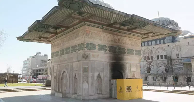 Tarihi Tophane Çeşmesi ne ateş yakarak zarar veren şüpheli adliyeye sevk edildi
