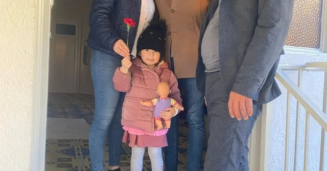 Meşeli Mahalle Muhtarı Yavuz dan Kadınlara 8 Mart jesti Aydın Haberleri