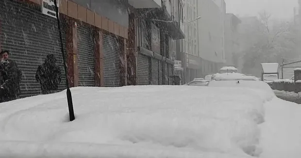 Van haberleri Van da kar nedeniyle 216 yerleşim yerinin yolu kapandı 08 Mart 2026