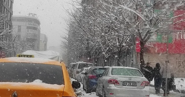 Van da 216 mahalle ve mezra yolu ulaşıma kapandı Van Haberleri