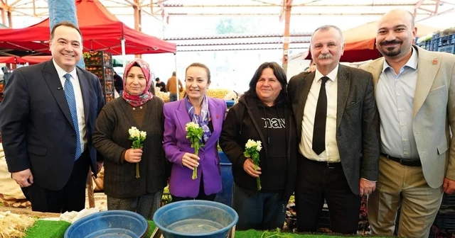 Başkan Dutlulu dan 8 Mart a çiçekli kutlama Manisa Haberleri