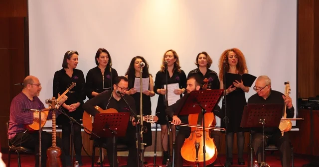 Eskişehir de 8 Mart Dünya Kadınlar Gününe özel konser Kadınlar Günü ne özel müzik ziyafeti yapıldı İMO Hayattan Sesler Korosu 8 Mart için sahnedeydi Eskişehir Haberleri