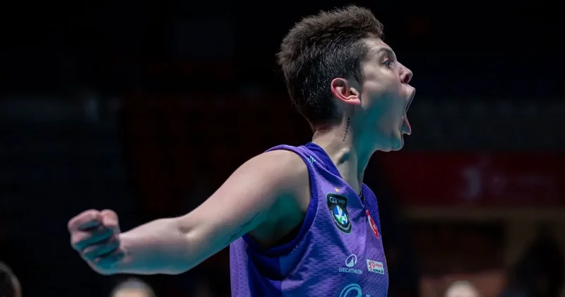 Ebrar Karakurt kayıtsız kalmadı: Galatasaray taraftarına cevap verdi