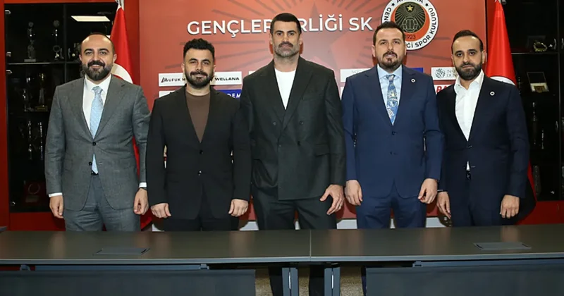 Volkan Demirel ilk maçına çıkıyor