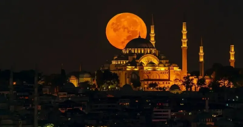 İstanbul’da bugün iftar saat kaçta? 8 Mart 2026 İstanbul akşam ezanı vakti Son Dakika Haberleri