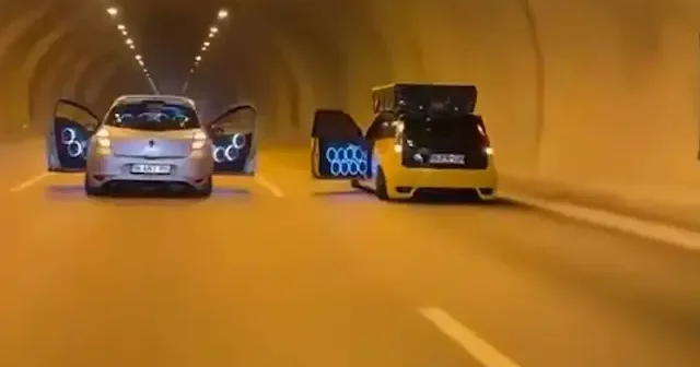 Trafikte Akılalmaz Görüntüler: Magandalar tünel içinde son ses müzikle kapıları açık ilerledi VİDEO İZLE