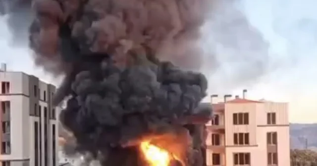 Hatay da inşaat malzemelerinin bulunduğu alanda yangın Hatay Haberleri