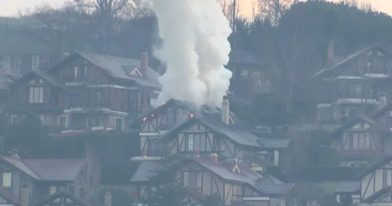 Beykoz da 3 katlı villada yangın!