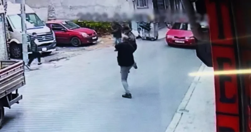 Çorlu da Sokakta Kavga: 3 Genç Darbetti