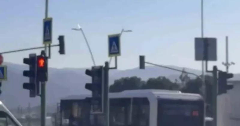 Bursa’da özel halk otobüsü ters şeride girdi