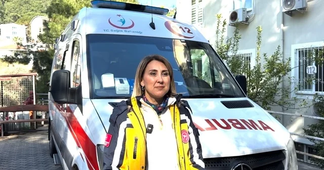 Marmaris in tek kadın ambulans sürücüsü Fatma Nur Uçar: Önceliğimiz hayat kurtarmak Muğla Haberleri