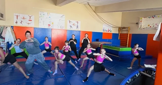 Burhaniye de anneler ve çocukları birlikte spor yaptı Balıkesir Haberleri