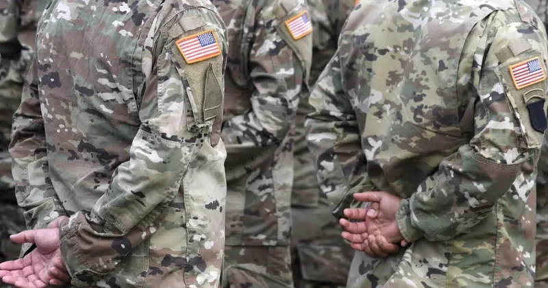 İran ABD askerlerini esir aldık dedi, CENTCOM dan jet yanıt geldi