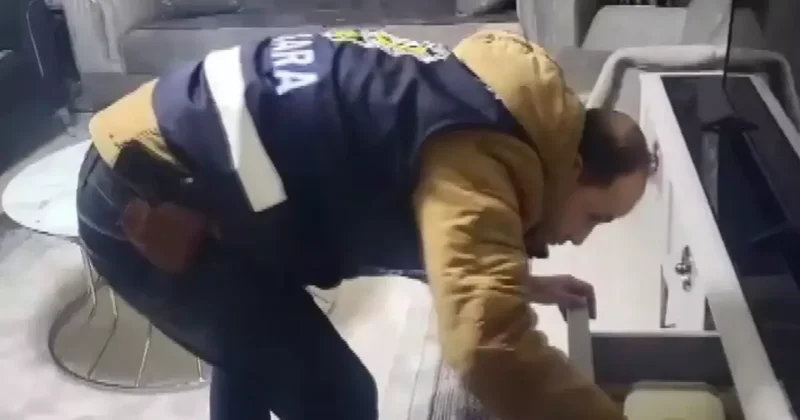 Kendilerini polis ve savcı olarak tanıtıp 15 milyon lira dolandıran şüpheliler yakalandı