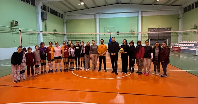 Beylikova da Anne Kız Voleybol Turnuvası büyük ilgi gördü Eskişehir Haberleri